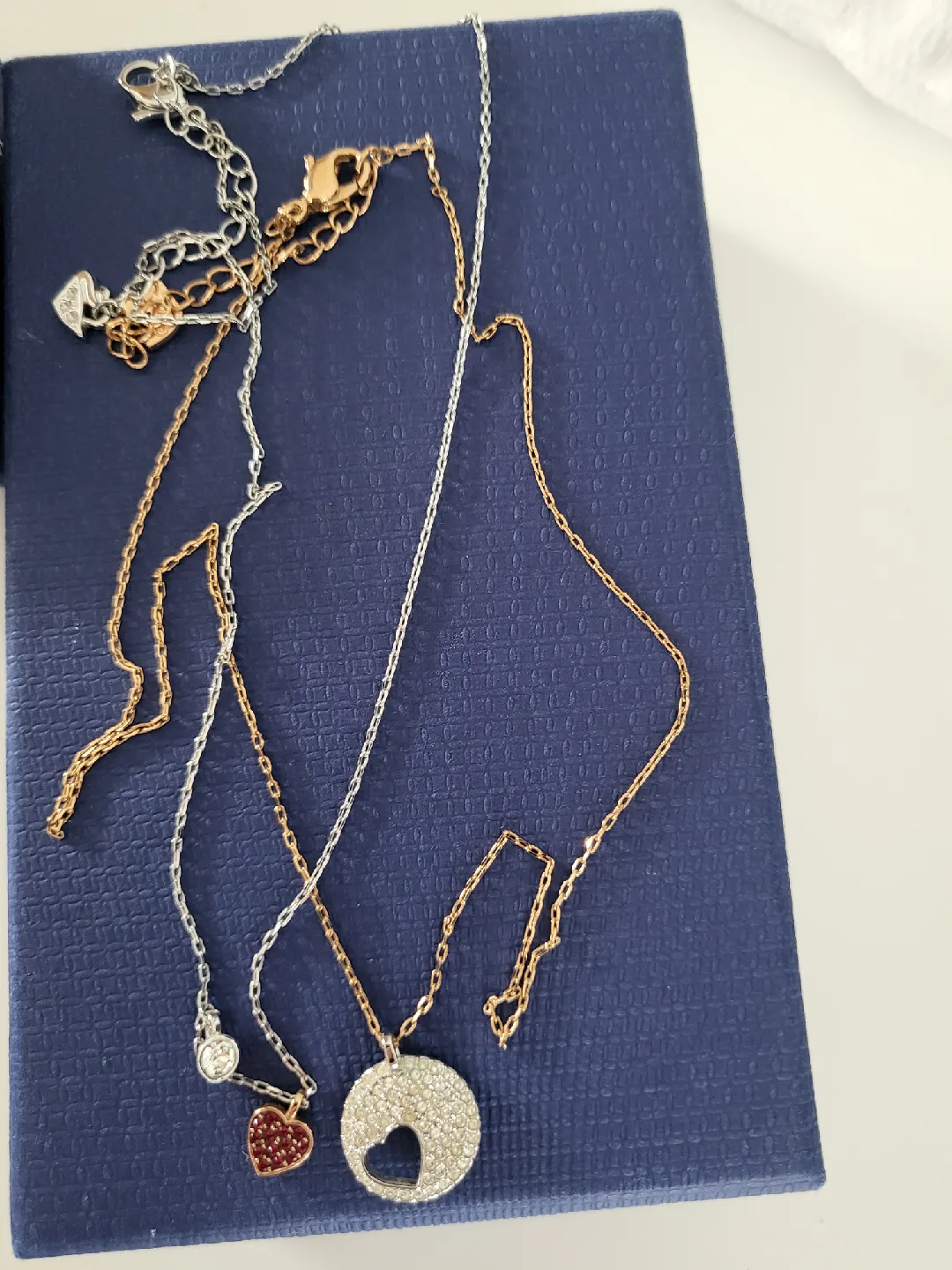 Swarovski Necklaces - Heart & Circle Pendants image indicator(2)