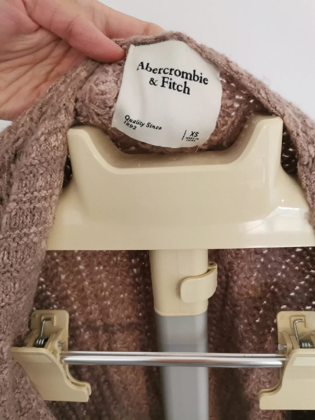 Abercrombie & Fitch Pink Cardigan image indicator(2)