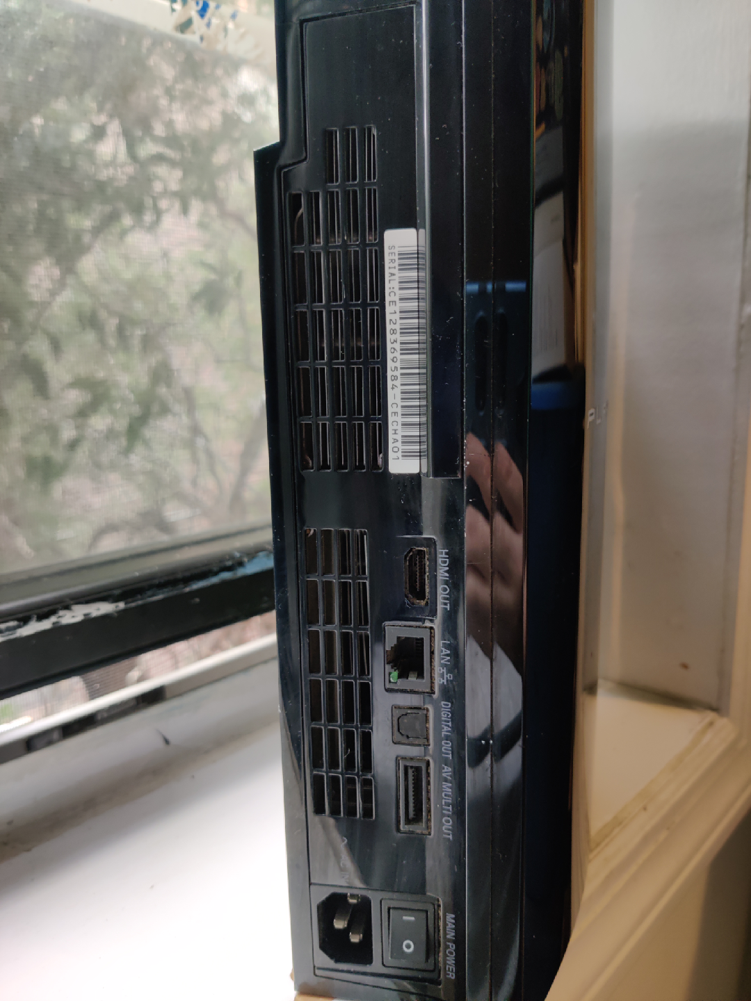 Original (Fat) Sony PlayStation 3 (PS2 backwards compatible) - photo 3