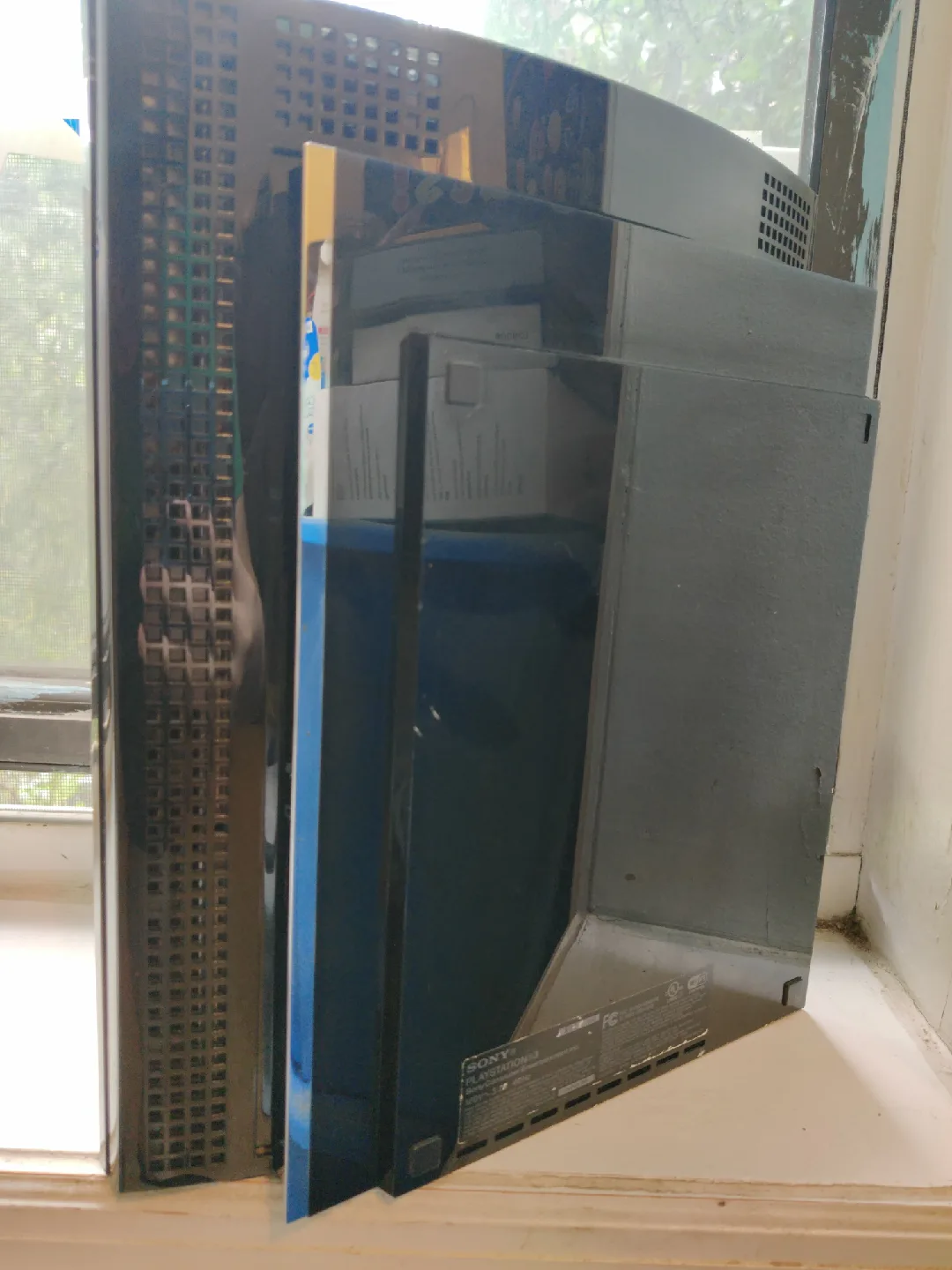 Original (Fat) Sony PlayStation 3 (PS2 backwards compatible) image indicator(5)