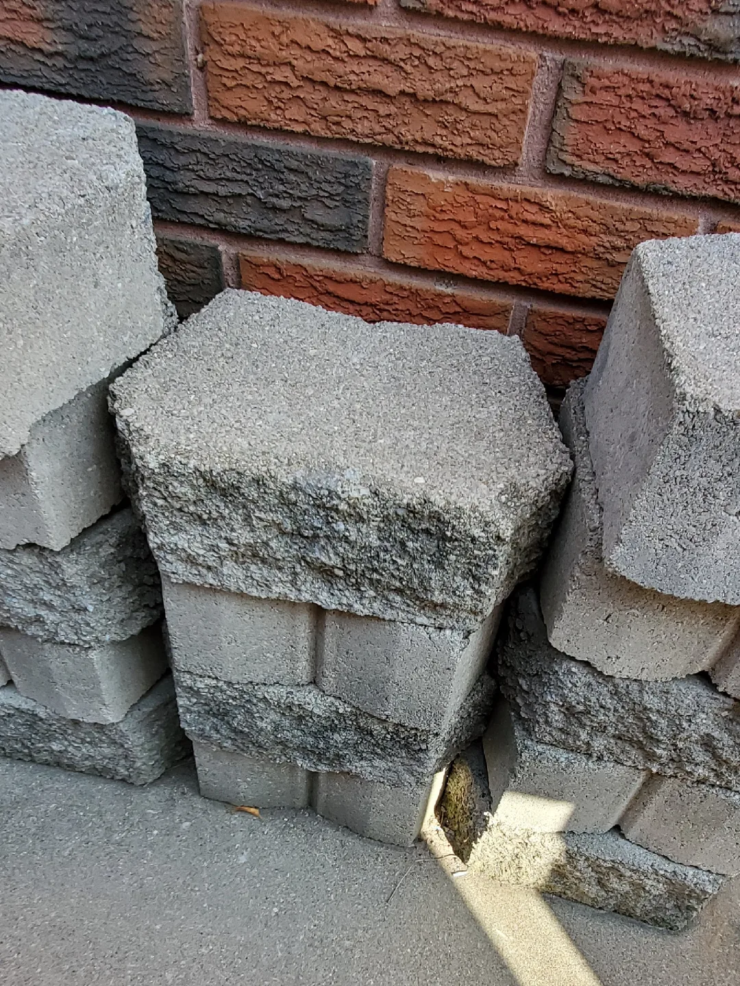 Landscape edge - grey. Clean. image indicator(2)