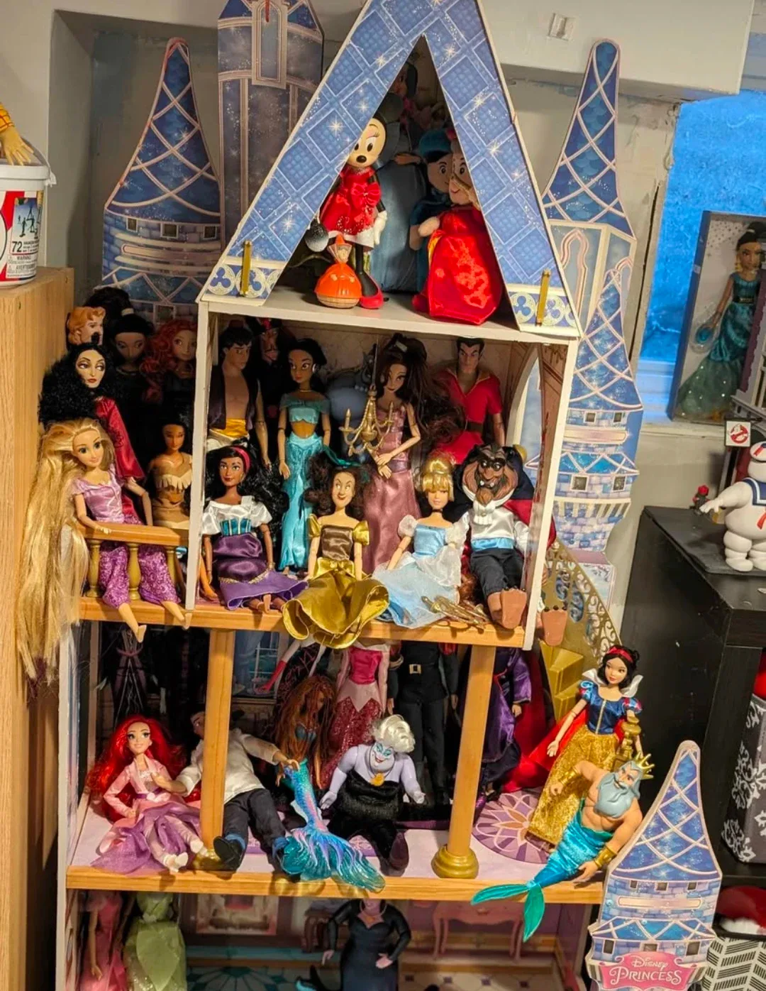 Disney Princess Dollhouse with Dolls image indicator(3)