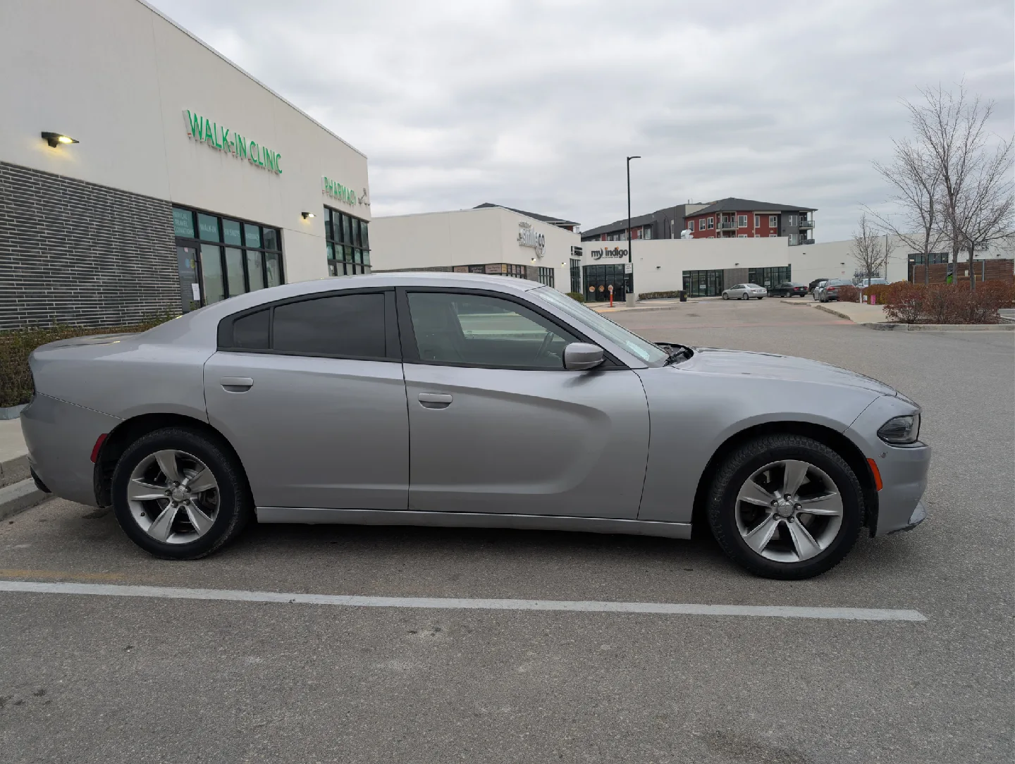 Silver Dodge Charger 2015 image indicator(3)
