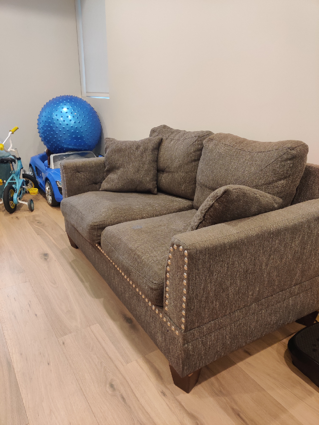 Grey Loveseat Sofa - photo 3