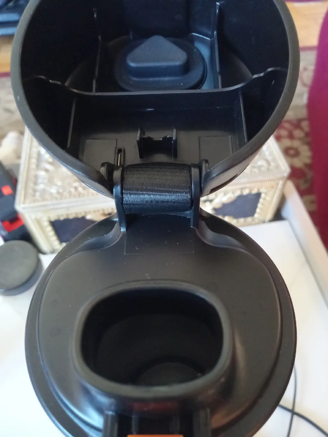 Ember Mug² Black 10oz w/ Charger image indicator(8)