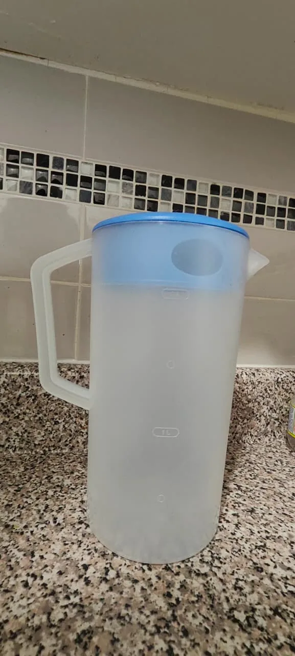 Plastic Pitcher with Blue Lid image indicator(6)