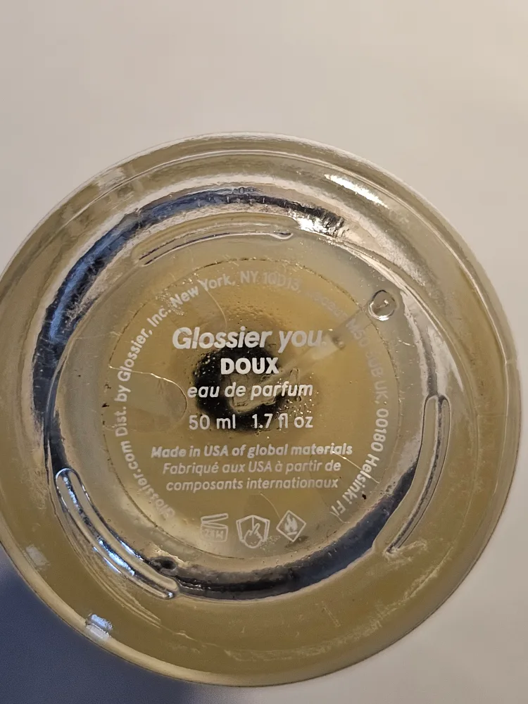 Glossier You Doux Eau de Parfum 50ml image indicator(3)