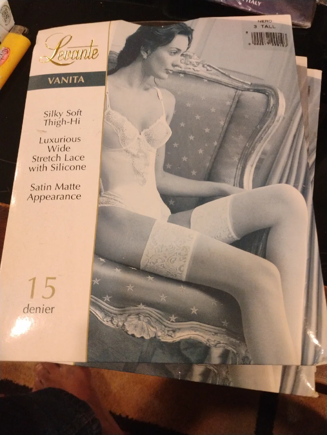 Levante Vanita Thigh-High Stockings image indicator(3)