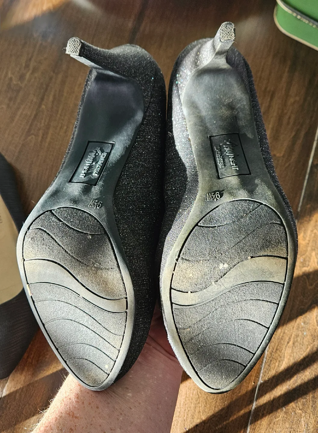 womens shoes size 9.5 image indicator(5)