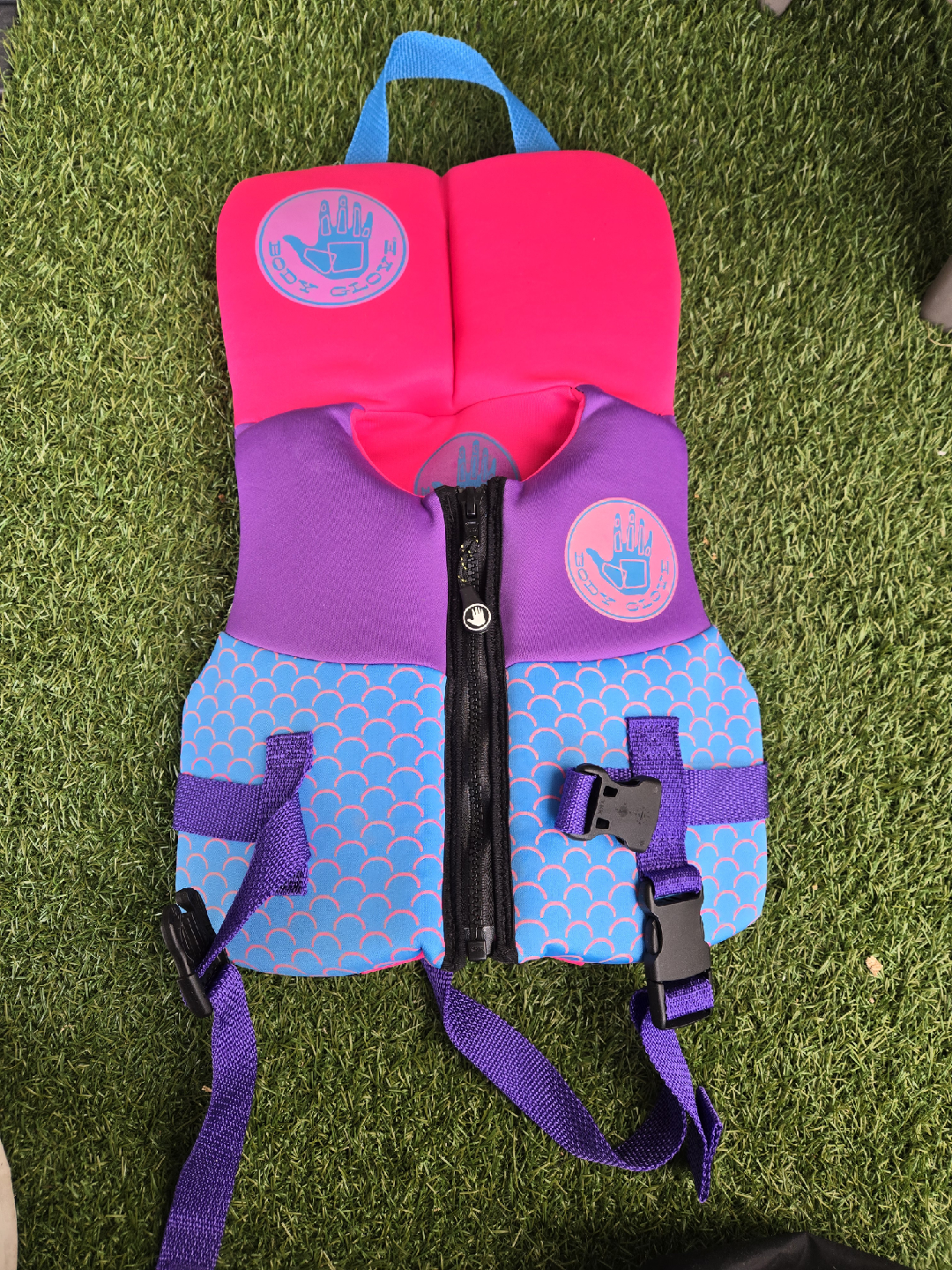 Near mint condition. Kids toddlers life jacket