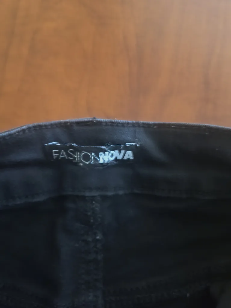 Fashion Nova Black Jeans - Size 3 image indicator(2)