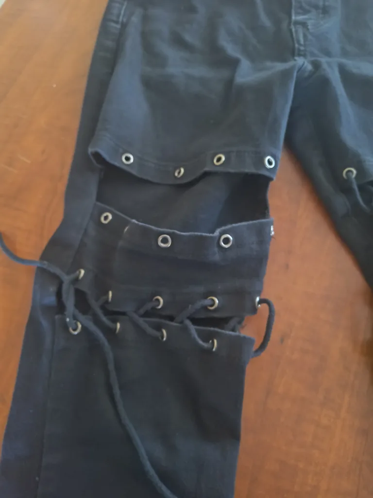 Fashion Nova Black Jeans - Size 3 image indicator(4)