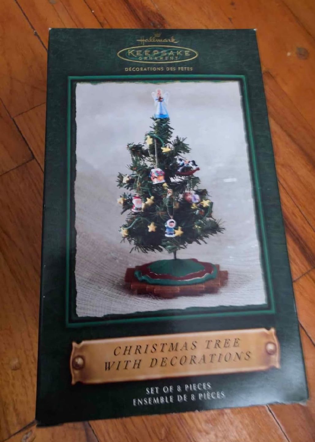 Hallmark Keepsake Christmas Tree with Decorations - photo 2
