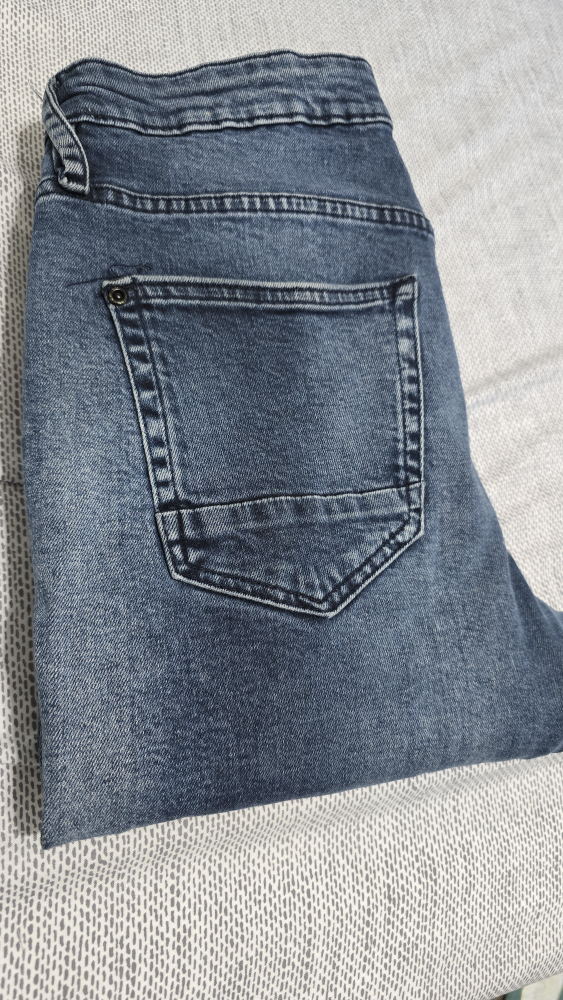DENIM Splash Form Slim Jeans - Size 32
