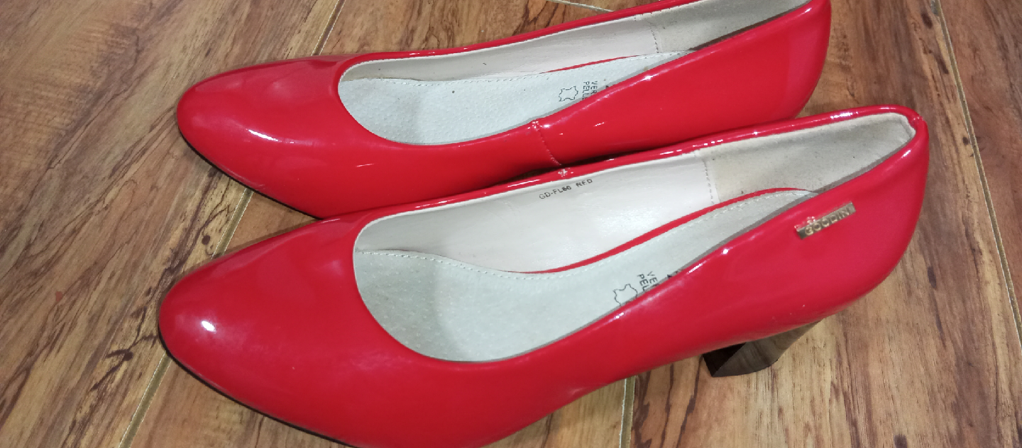 Goodin Red Heels - Size 37 - photo 4