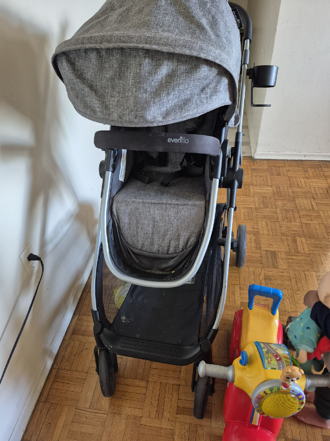 Evenflo Stroller - Great Condition! - photo 3