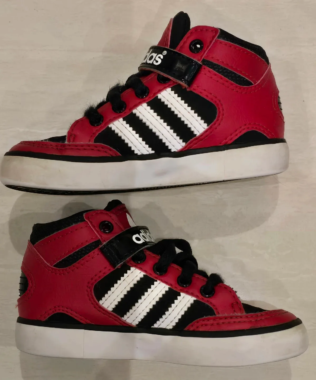 Adidas Kids Red & Black High-Top Sneakers! Size 7 image indicator(5)