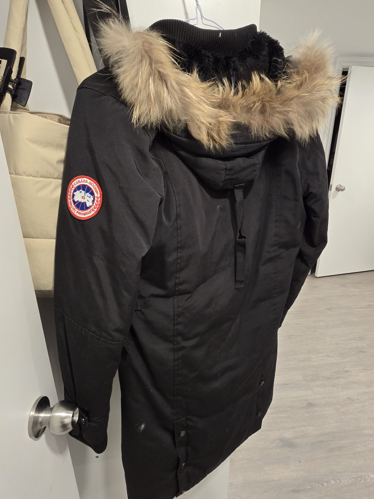 Canada Goose Parka - Black - Size M - photo 4