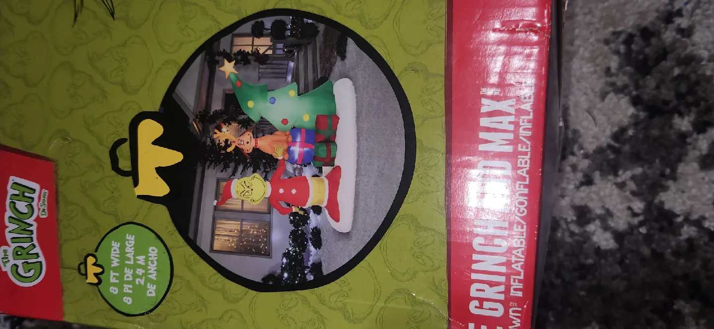 The Grinch and Max Airblown Inflatable - 8ft Wide image indicator(3)