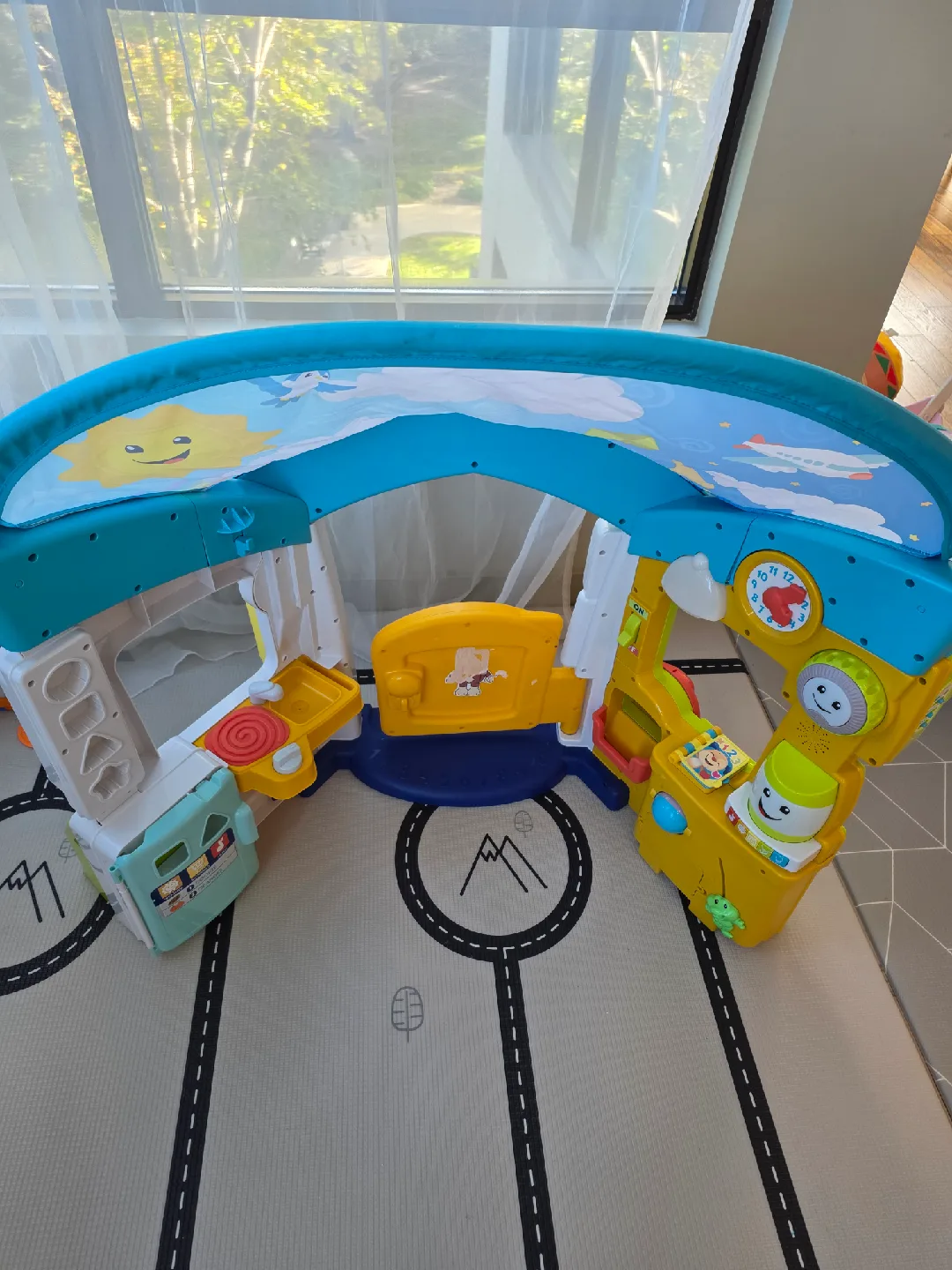 Fisher-Price Laugh & Learn Smart Learning Home image indicator(2)