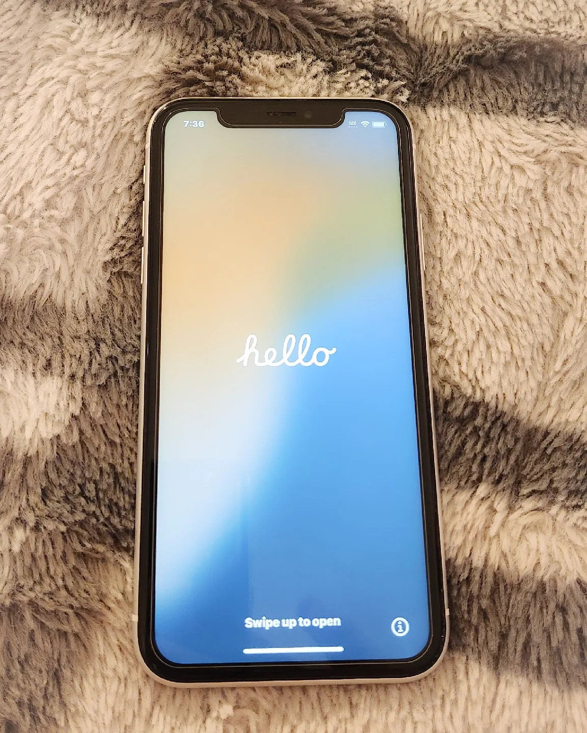 Apple iPhone XR 64GB White - Box and accessories included thumbnail