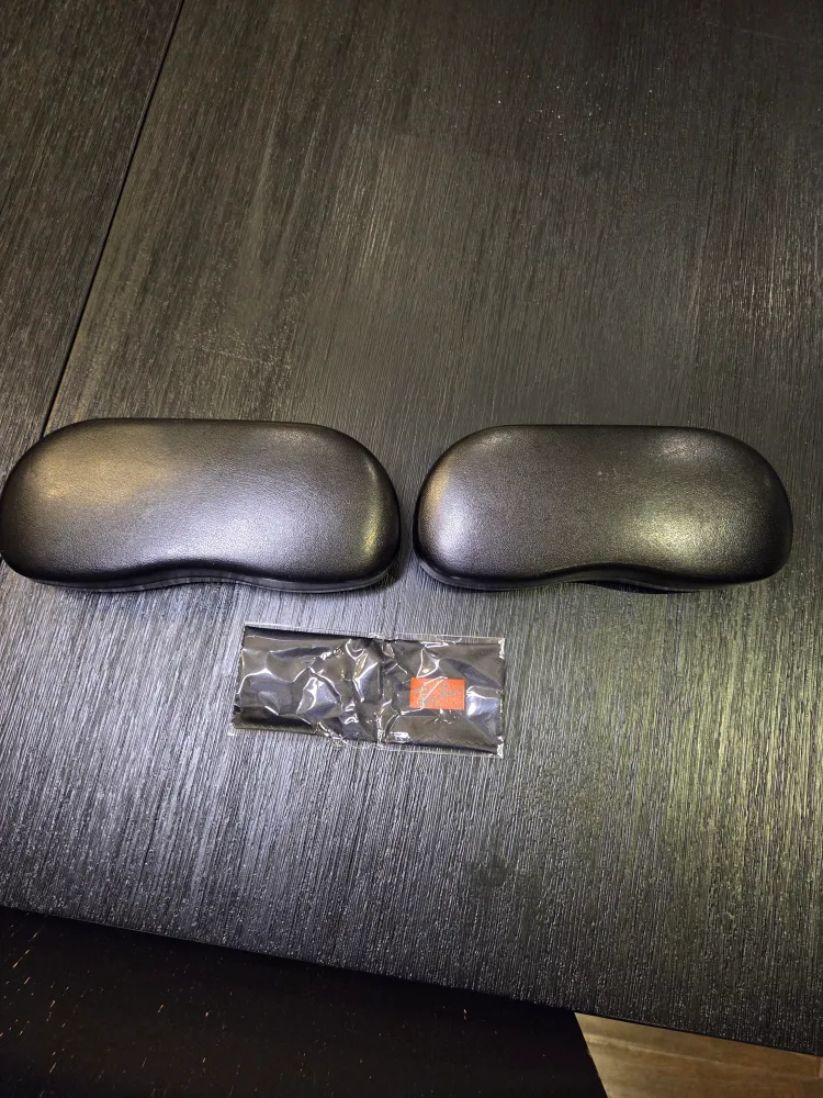 Ray-Ban Hard Sunglasses Case image indicator(3)