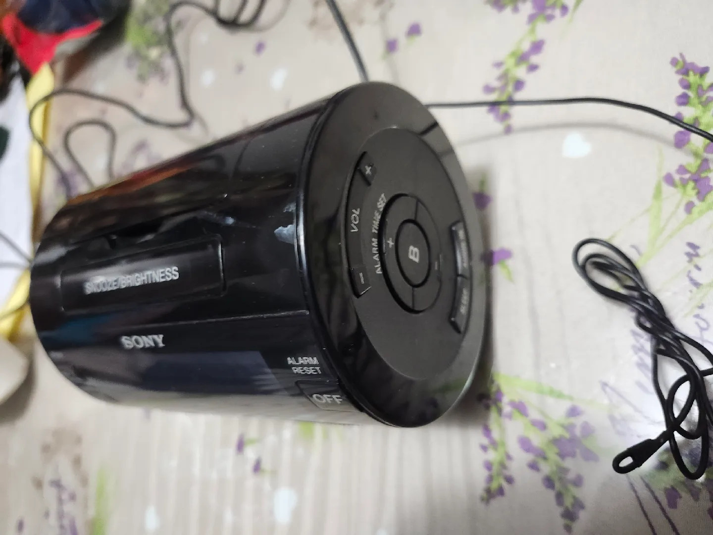 Sony ICF-C1iP FM/AM Clock Radio - Black image indicator(10)