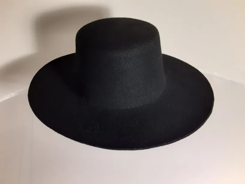 Handcrafted Black Hat - Sombrero Altto Fashion Collection image indicator(4)