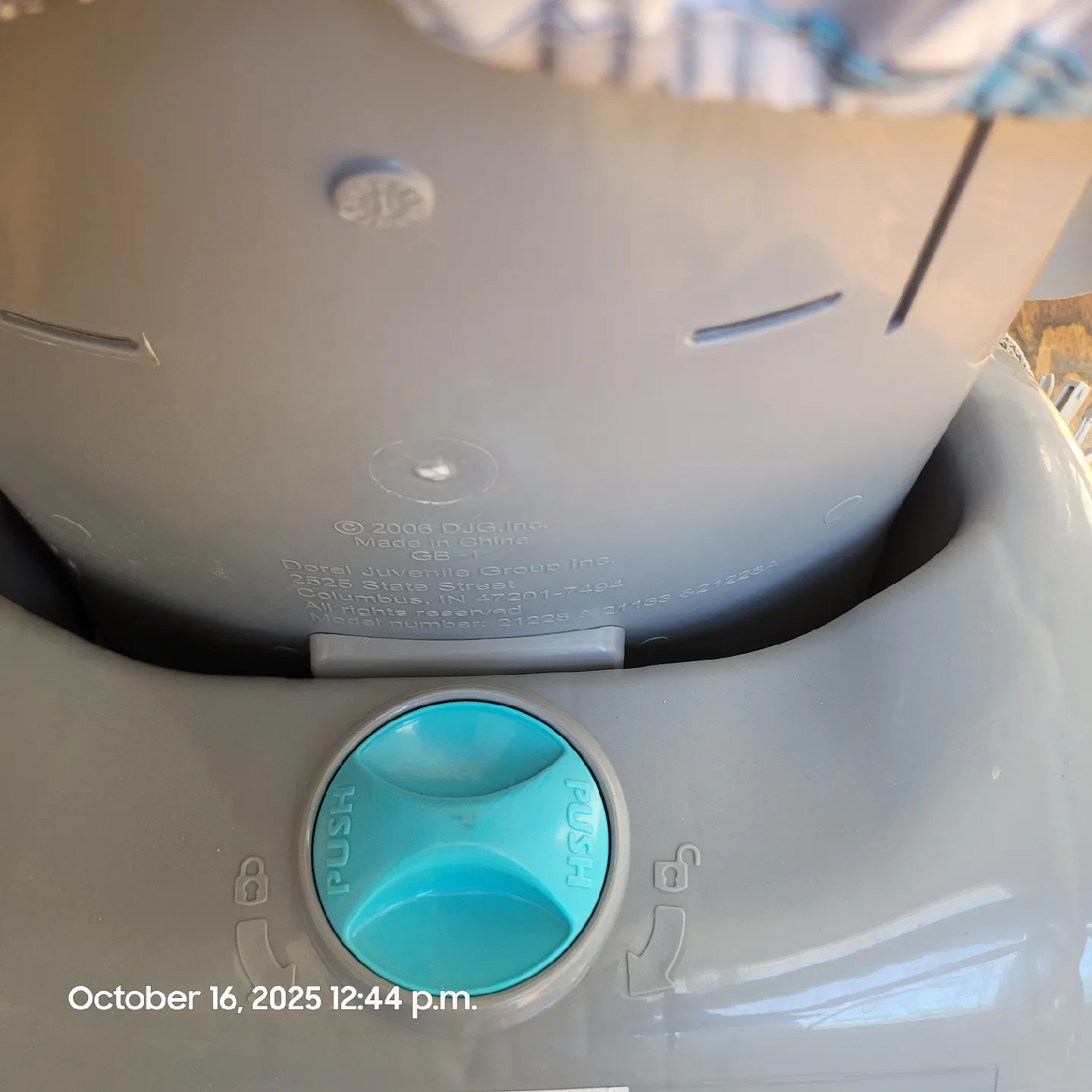 Safety 1st Easy Clean High Chair image indicator(2)