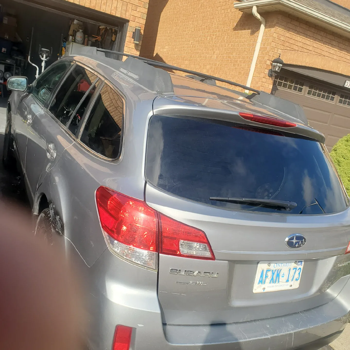 Silver Subaru Outback Wagon 12 image indicator(2)