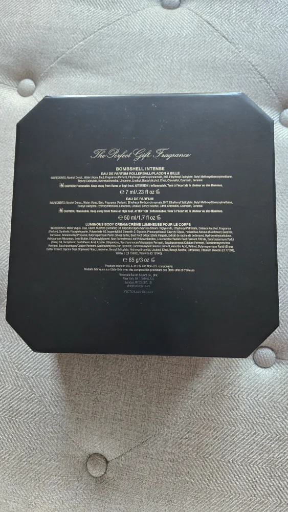 Victoria's Secret Bombshell Intense Gift Set image indicator(2)