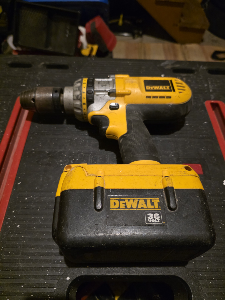 DeWalt DC900 Heavy Duty Cordless Drill