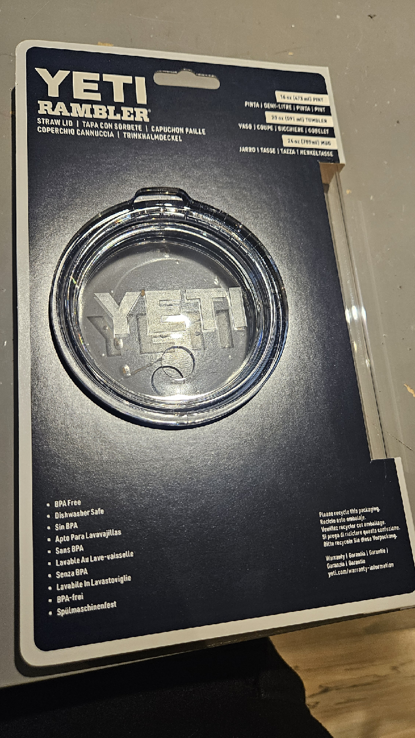 New YETI Rambler 20 oz Straw Lid