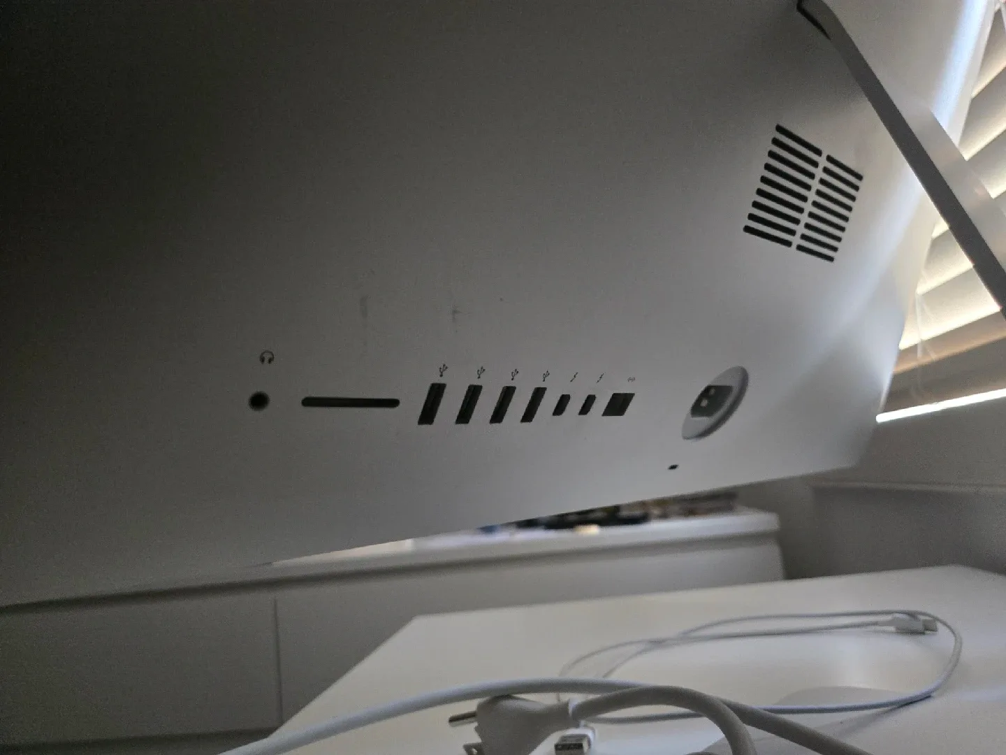 Apple iMac image indicator(3)