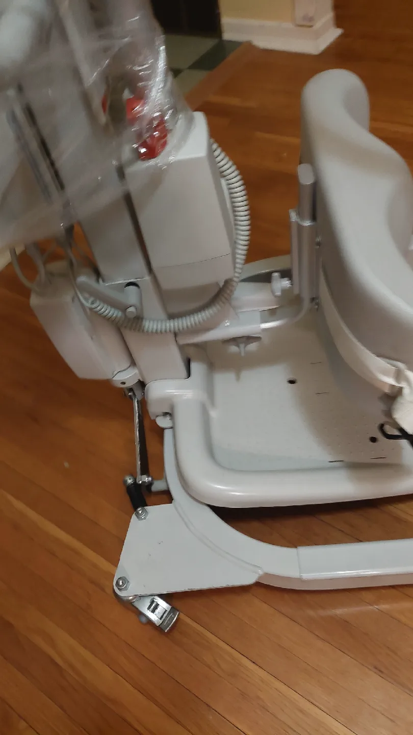 Sabina II Sit to Stand Lift image indicator(3)