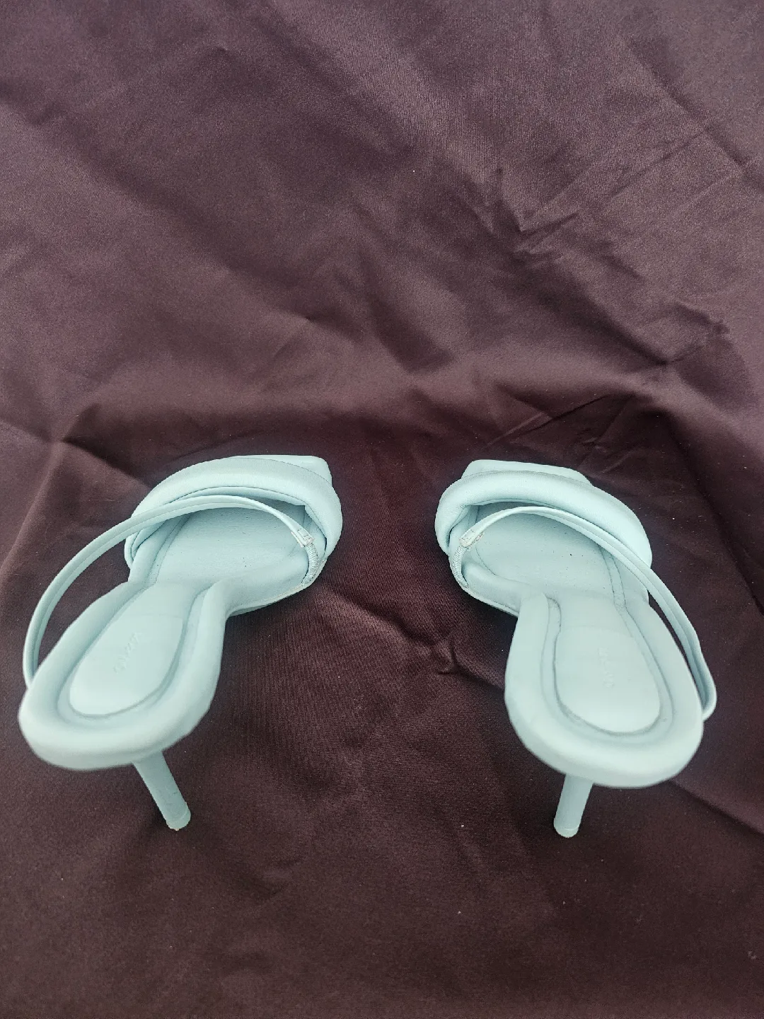 USED - Oak + Fort Light Blue Heels - size 6 image indicator(3)