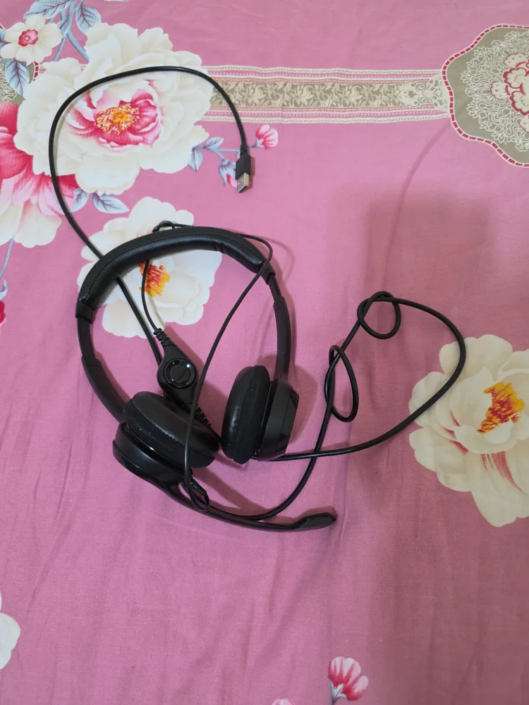 Logitech H390 USB Computer Headset with box image indicator(5)