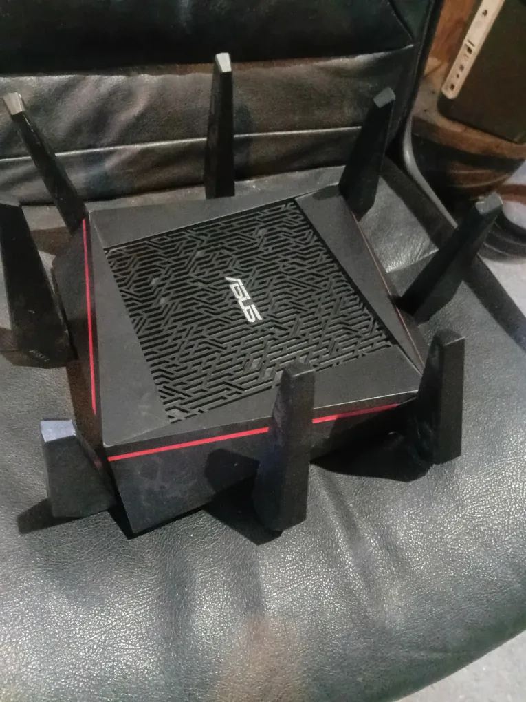 ASUS RT-AC5300 Tri-band Gigabit Router thumbnail