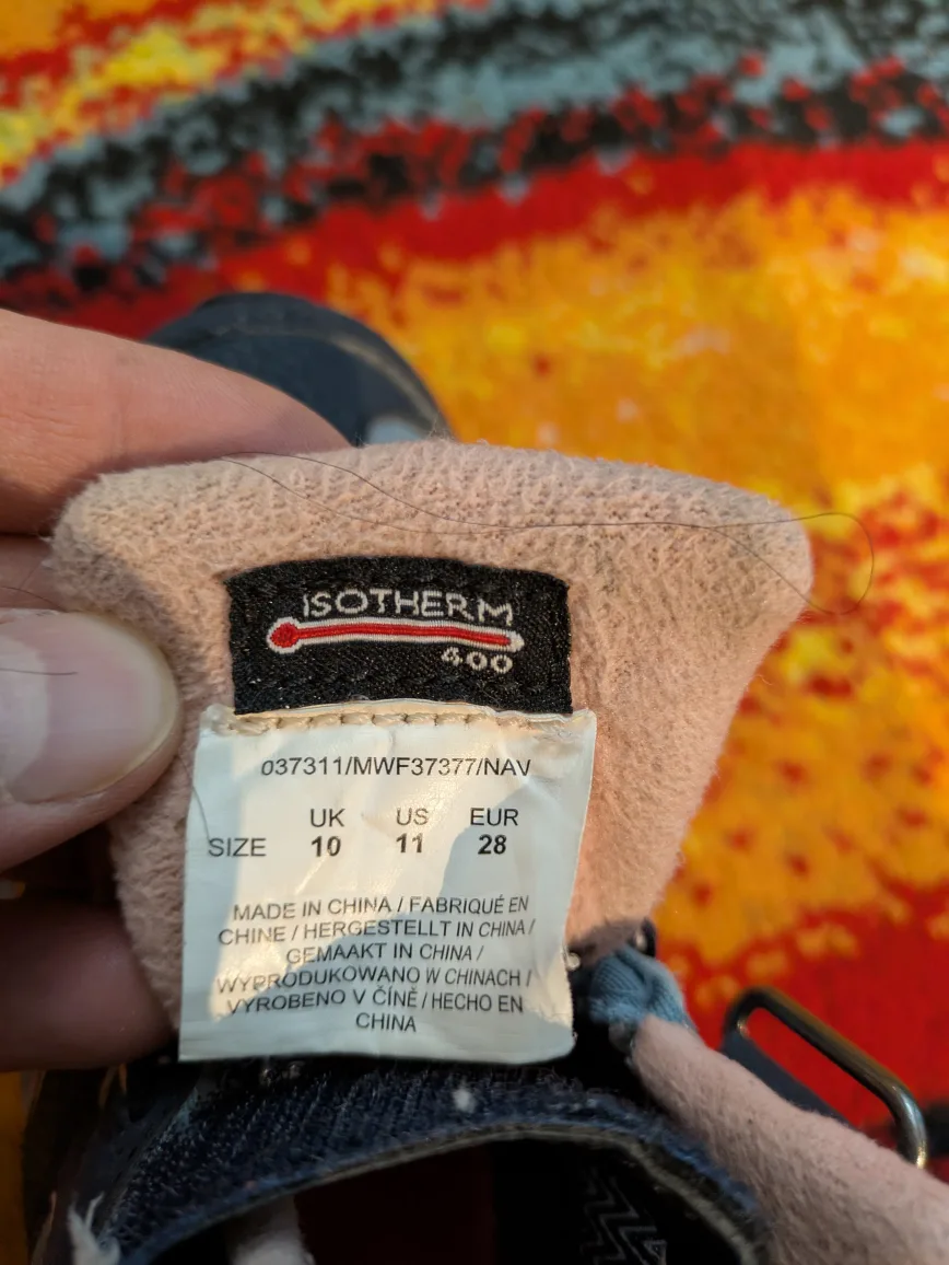 🧒 Kids Waterproof Winter Boots – Size [11] image indicator(3)