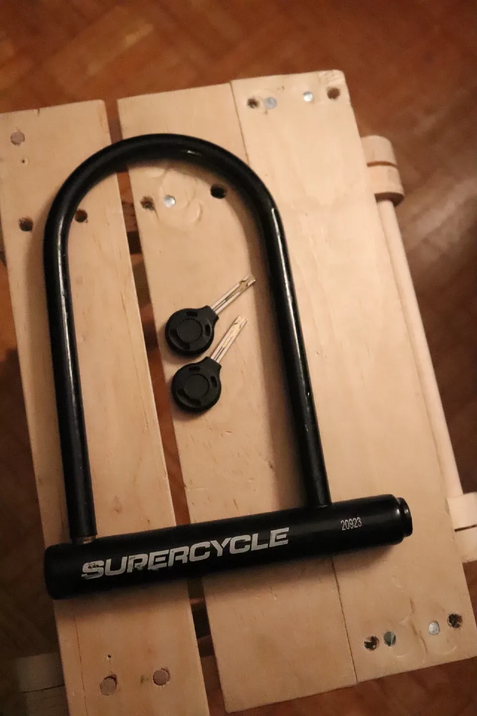 Adult mountain bike w/ free lock image indicator(10)