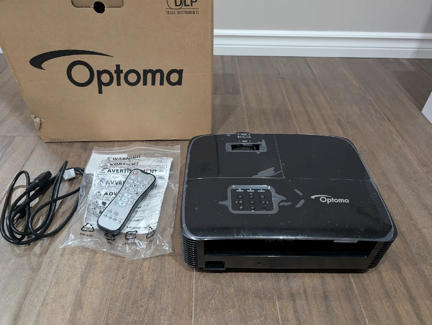 Brand New Optoma High Performance Projector For Sale image indicator(8)