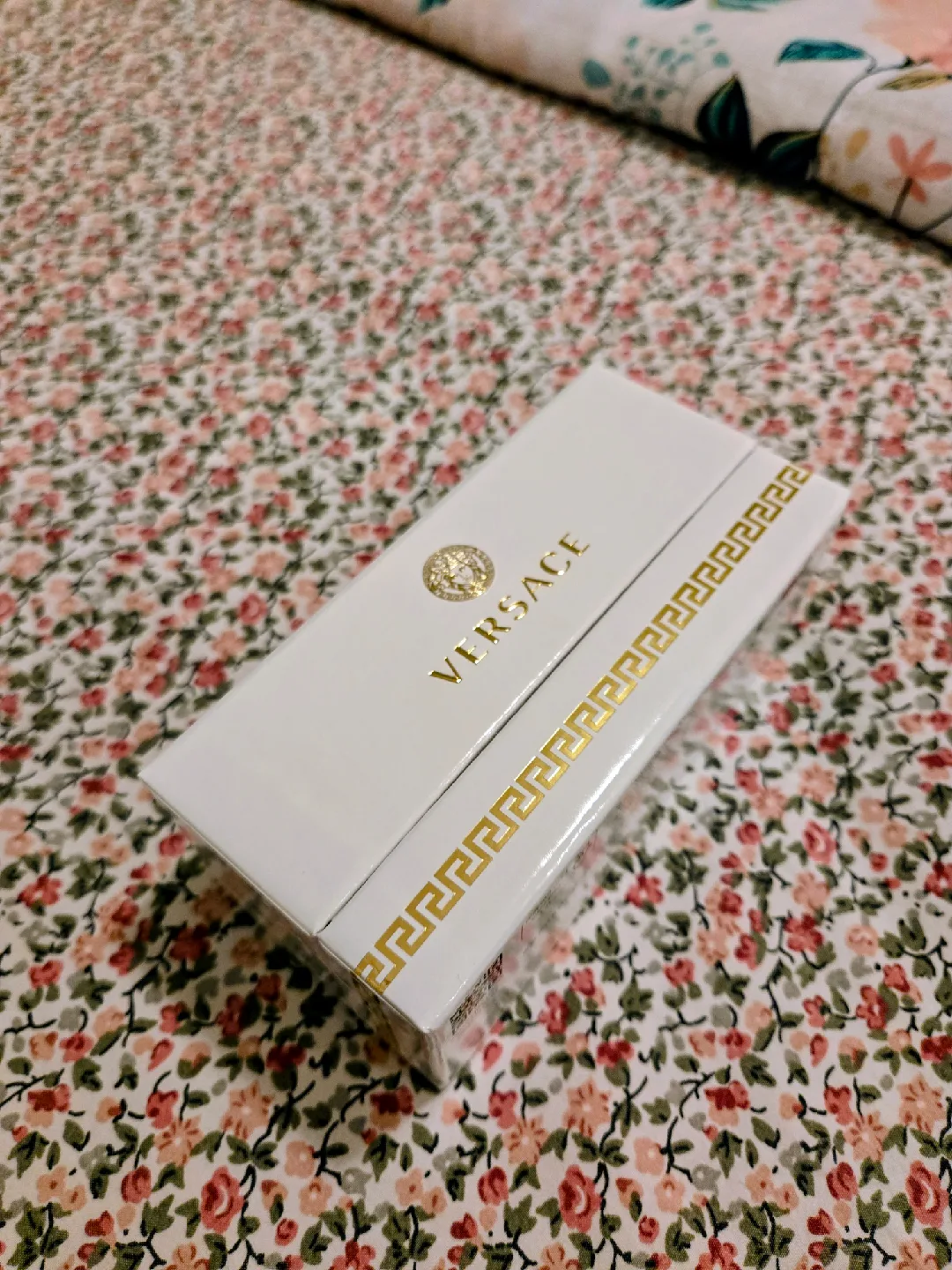 Versace Dylan Trio Miniature Set 5ml x 3 - New! image indicator(2)