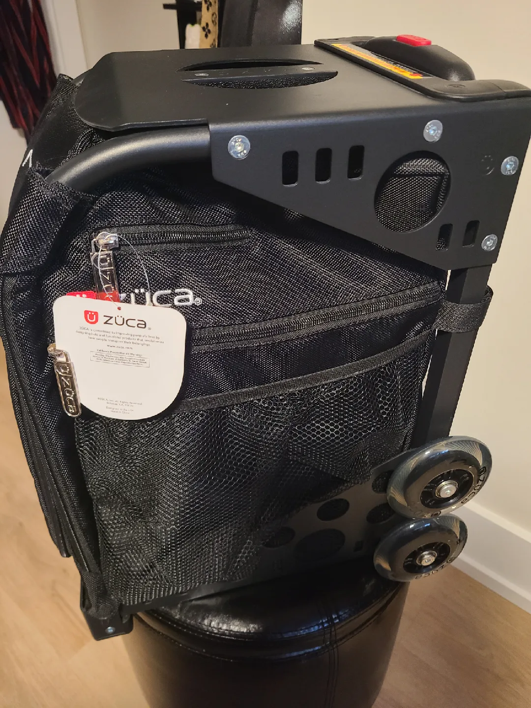 Brand New MAC Zuca rolling makeup bag image indicator(4)