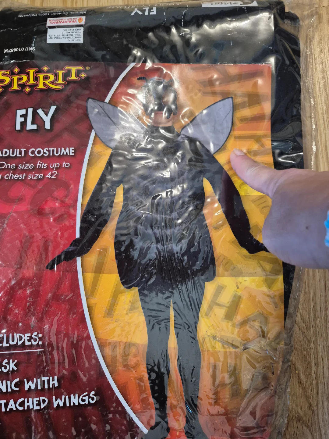 🥕 Spirit Halloween Fly Adult Costume - one size fits up to 42 image indicator(2)