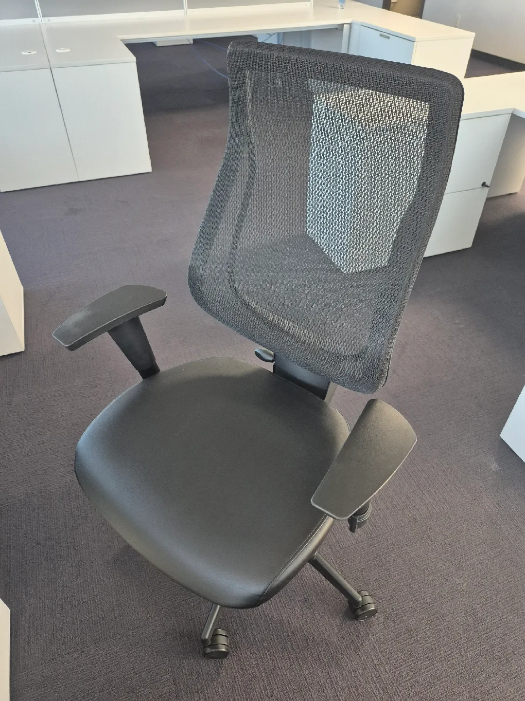 Allseating Black Office Chair image indicator(2)