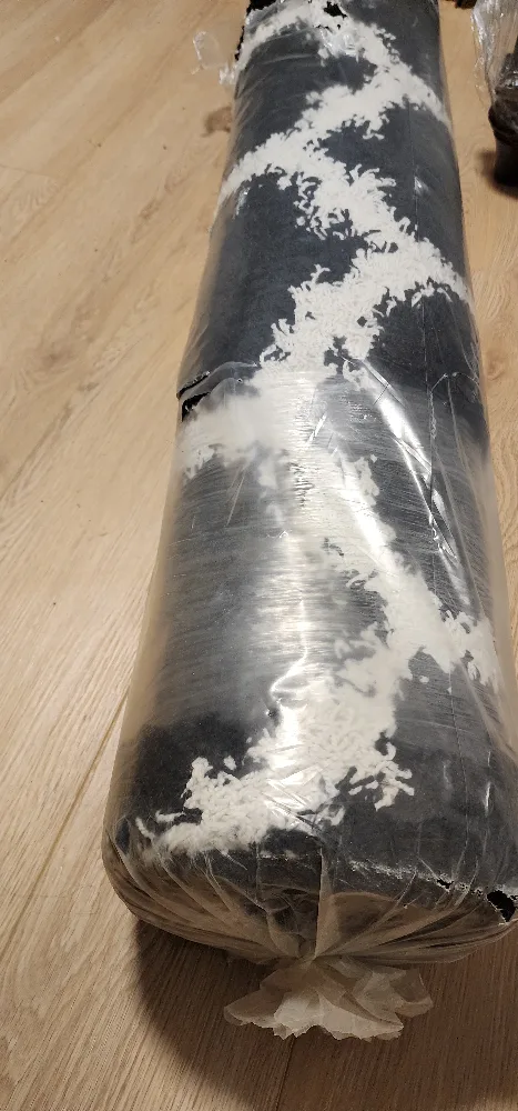 Black and White Patterned Rug 2.44m/3.50m image indicator(2)