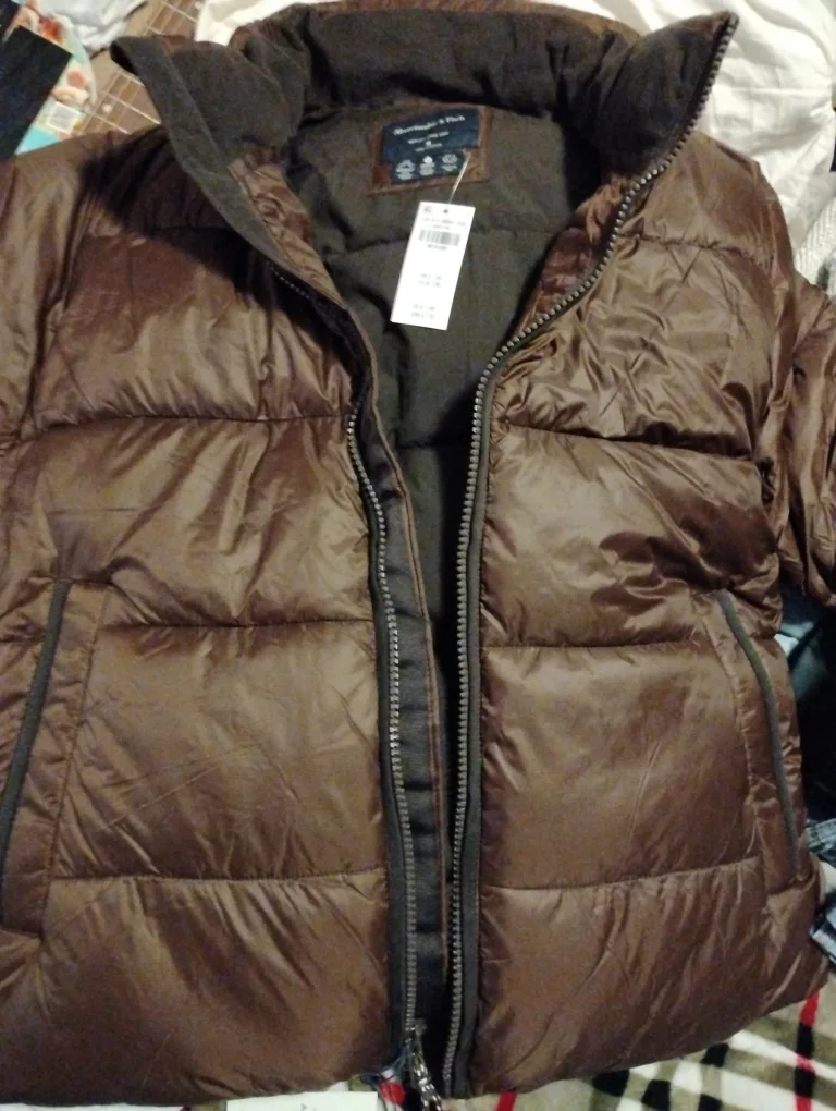 Abercrombie & Fitch Brown Puffer Jacket image indicator(2)