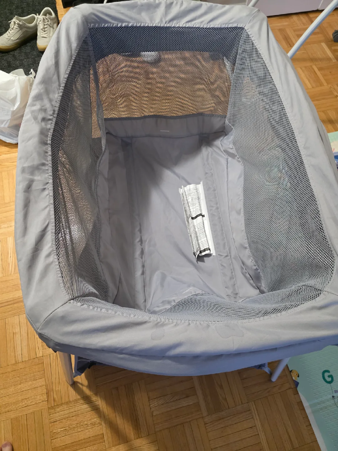 Fisher Price Bedside Bassinet/Playard image indicator(5)