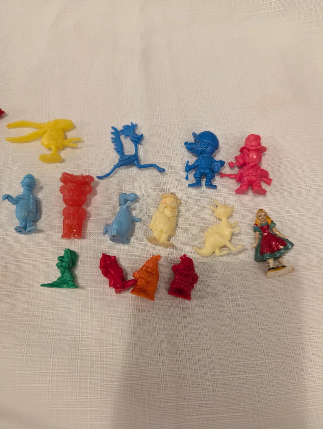 Vintage 1970s cereal box mini Figures image indicator(4)