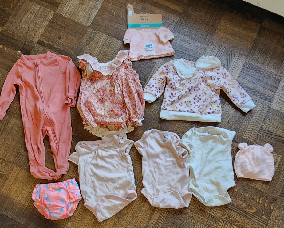 Baby clothes bundle ( 3 to 6 months) thumbnail